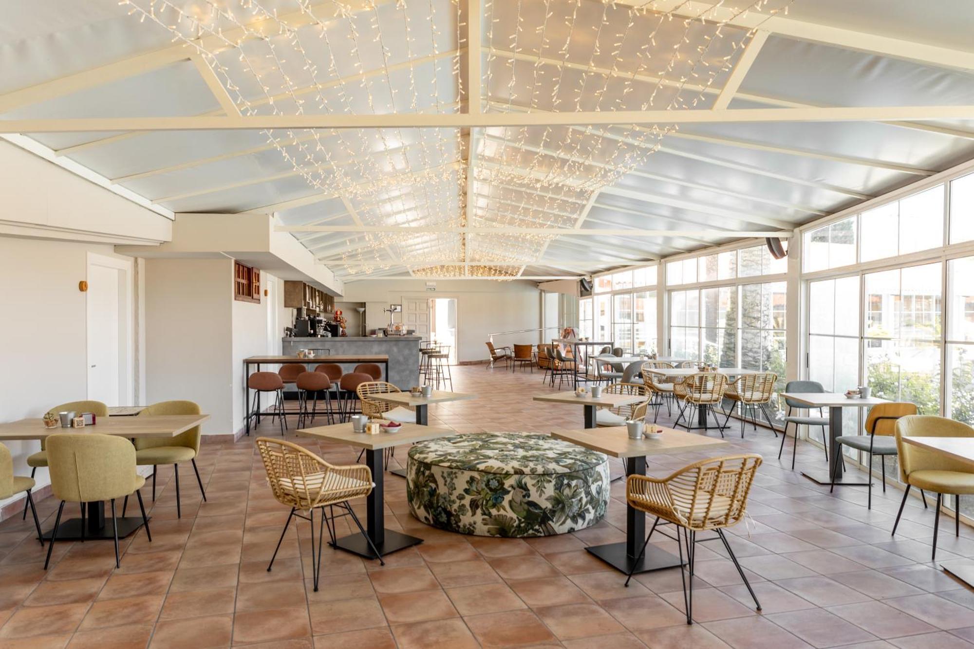 Makkan Club Oleiros Buitenkant foto